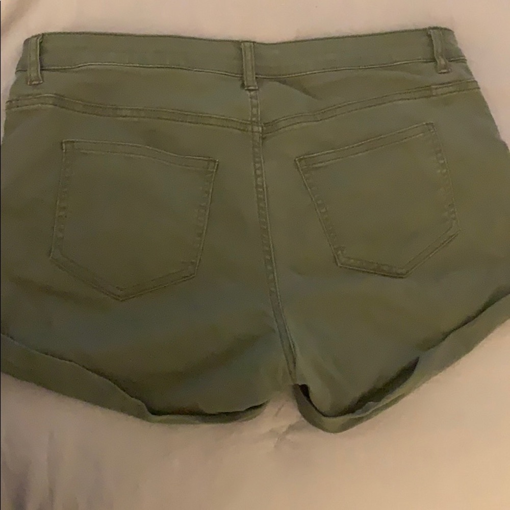 Shorts - Picture 2 of 2